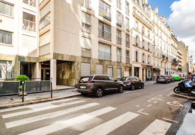 Apartment in Paris - Parc Monceau Terrasse