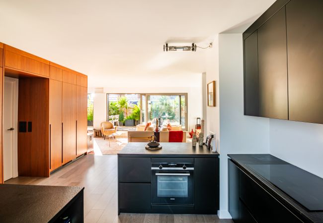 Apartment in Paris - Parc Monceau Terrasse