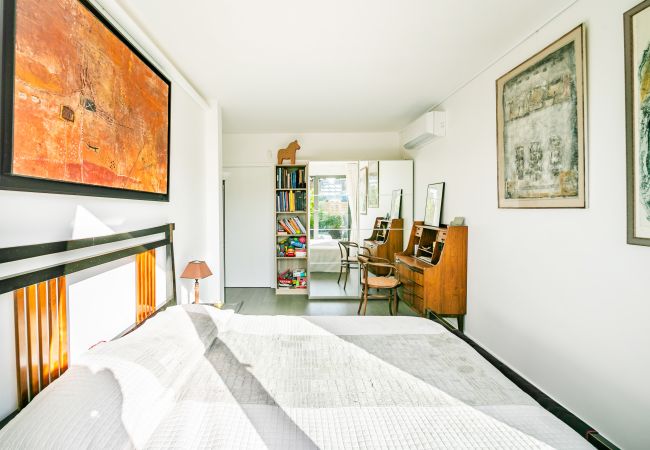 Apartment in Paris - Parc Monceau Terrasse Apartment in Paris - Parc Monceau Terrasse