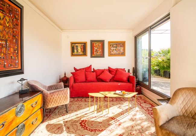 Apartment in Paris - Parc Monceau Terrasse