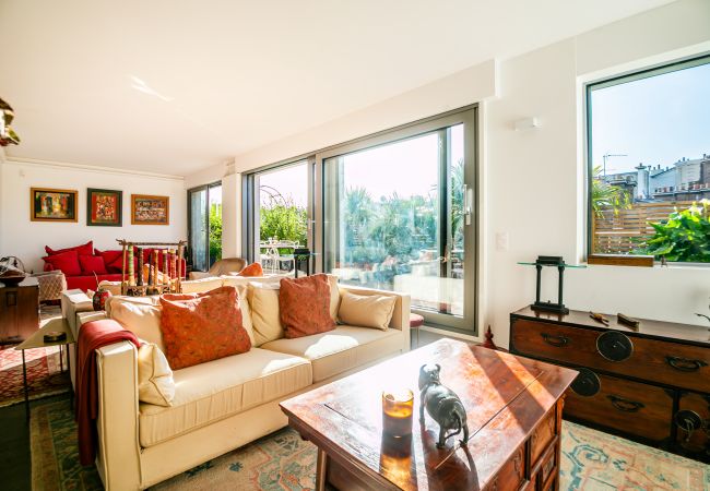 Apartment in Paris - Parc Monceau Terrasse