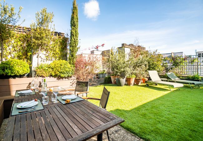 Apartment in Paris - Parc Monceau Terrasse