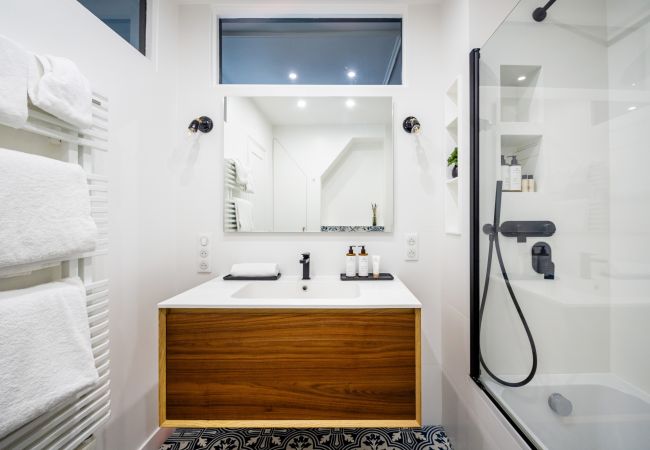 Apartment in Paris - Canal Saint Martin Magenta Apartment in Paris - Canal Saint Martin Magenta