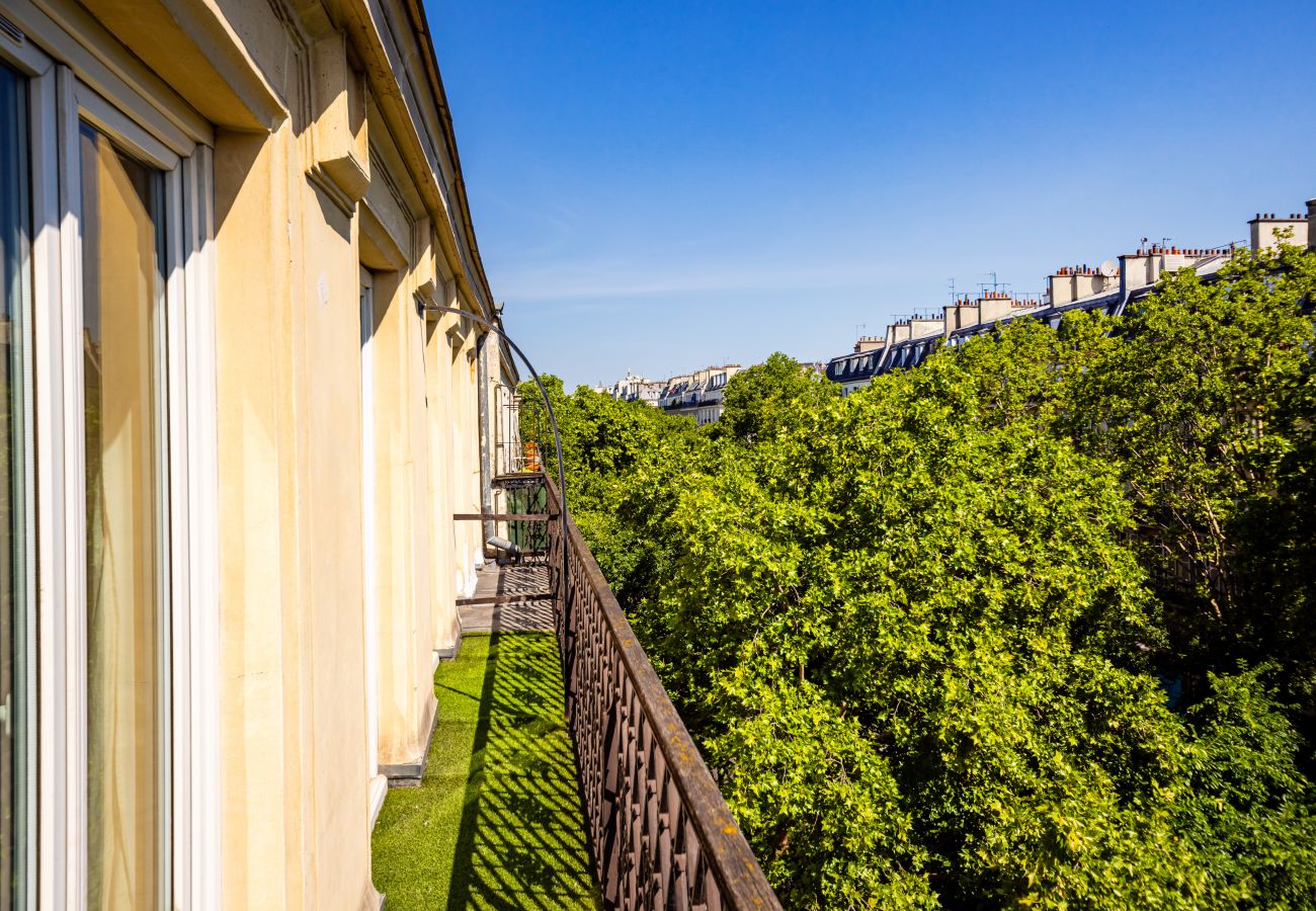 Apartment in Paris - Canal Saint Martin Magenta