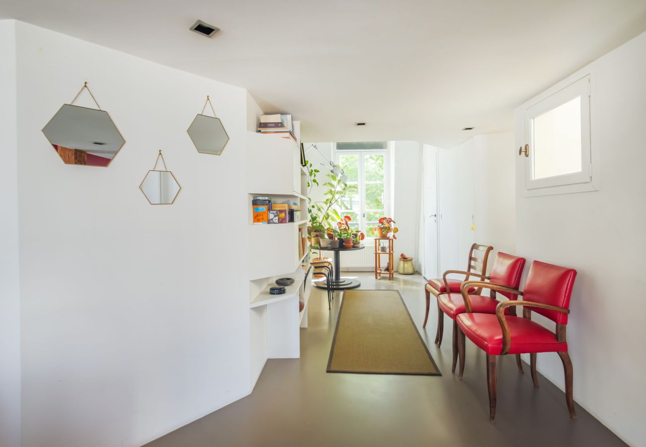 Apartment in Paris - Batignolles Home