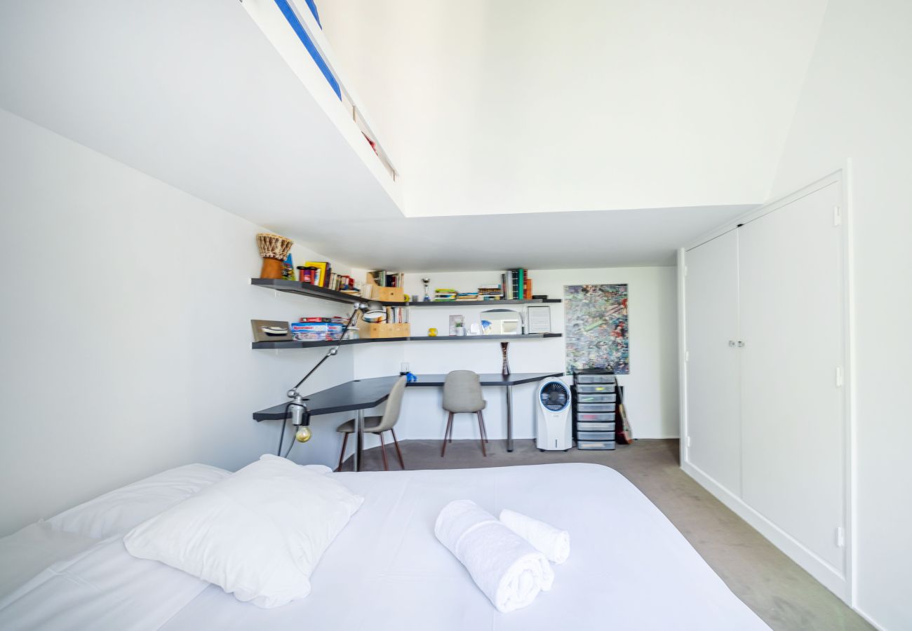 Apartment in Paris - Batignolles Home