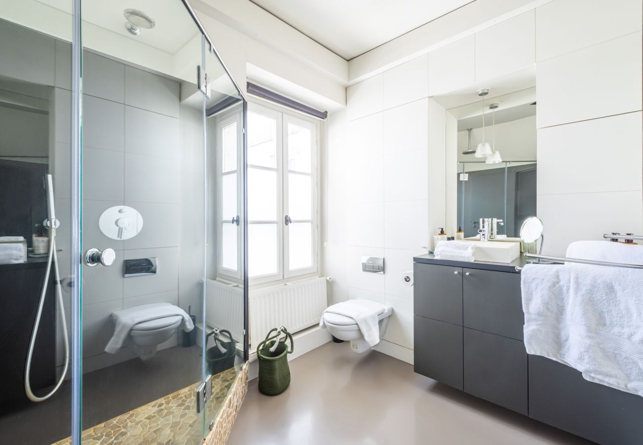 Apartment in Paris - Batignolles Home