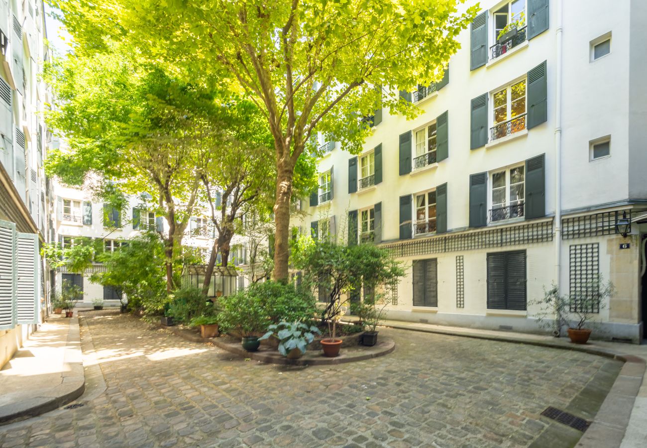 Apartment in Paris - Batignolles Home