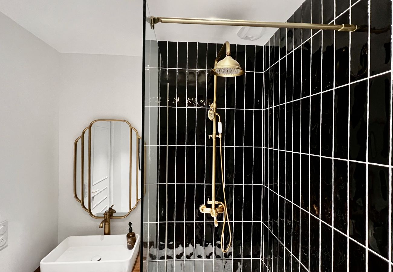 Apartment in Paris - Grenelle Design