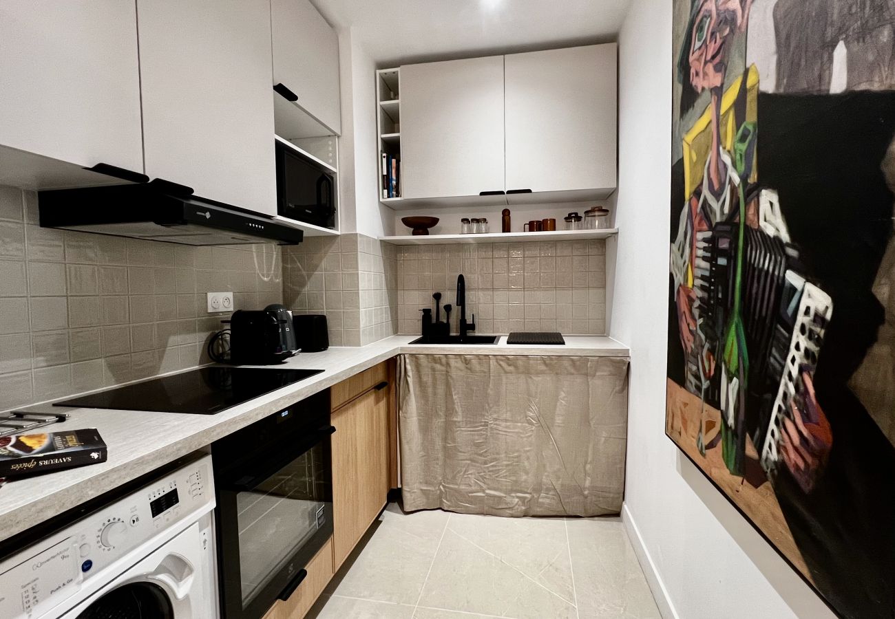 Apartment in Paris - Grenelle Design