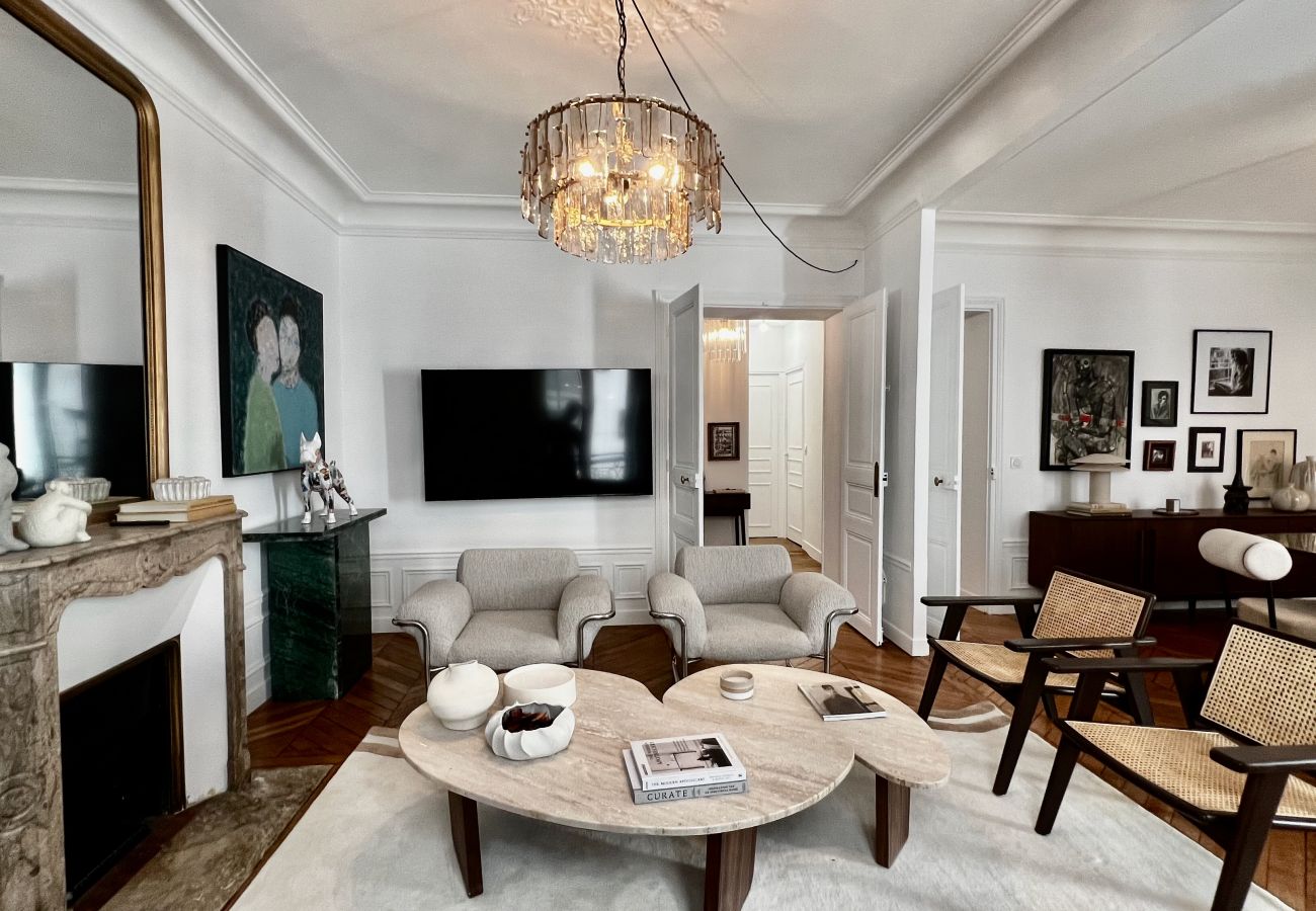 Apartment in Paris - Grenelle Design