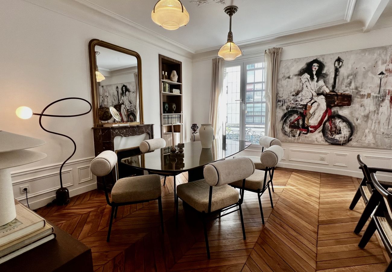 Apartment in Paris - Grenelle Design