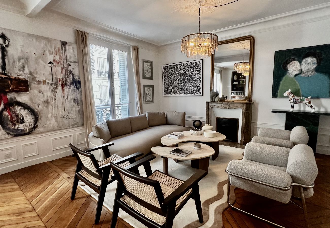 Apartment in Paris - Grenelle Design