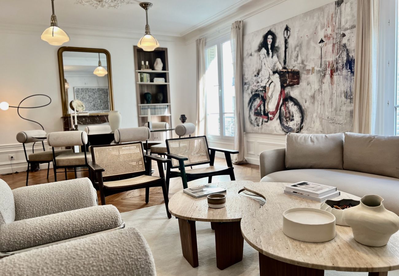 Apartment in Paris - Grenelle Design