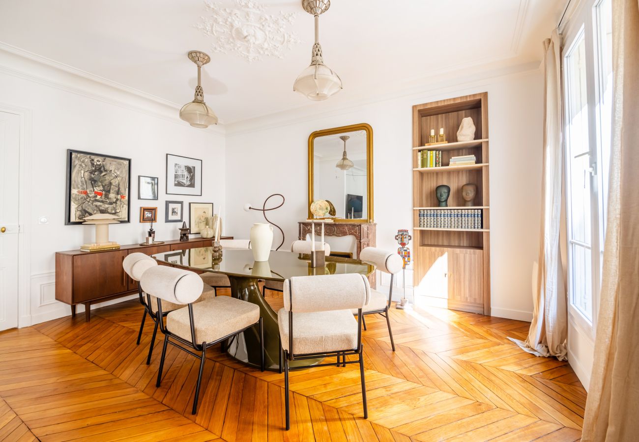 Apartment in Paris - Grenelle Design