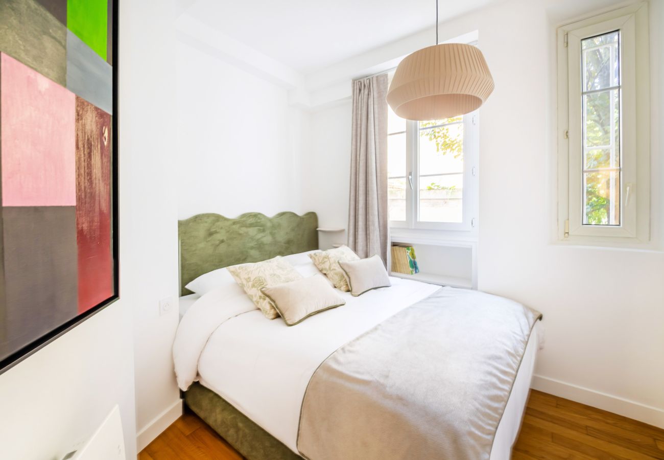 Apartment in Paris - Grenelle Design