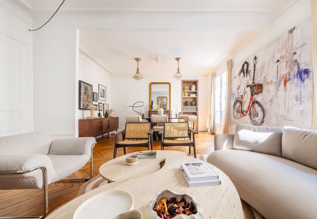 Apartment in Paris - Grenelle Design