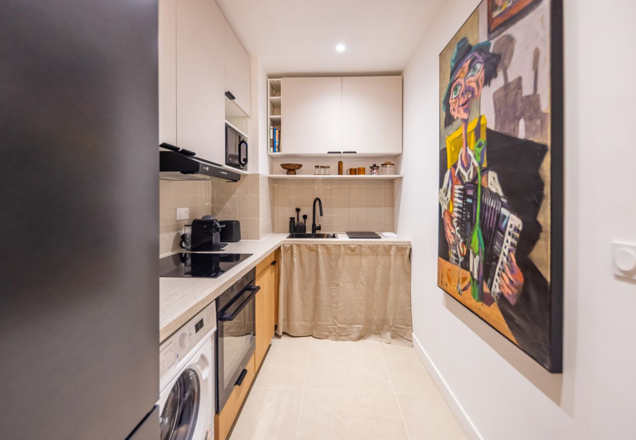 Apartment in Paris - Grenelle Design