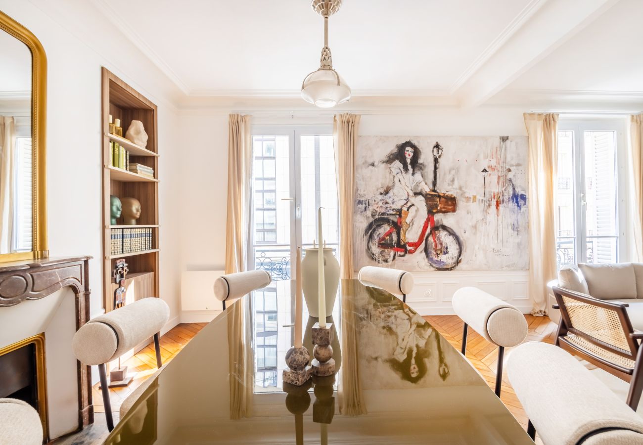 Apartment in Paris - Grenelle Design