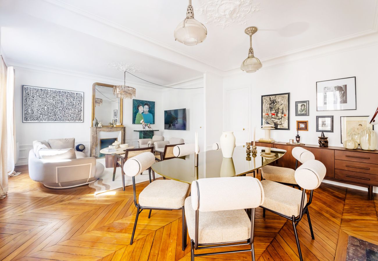 Apartment in Paris - Grenelle Design