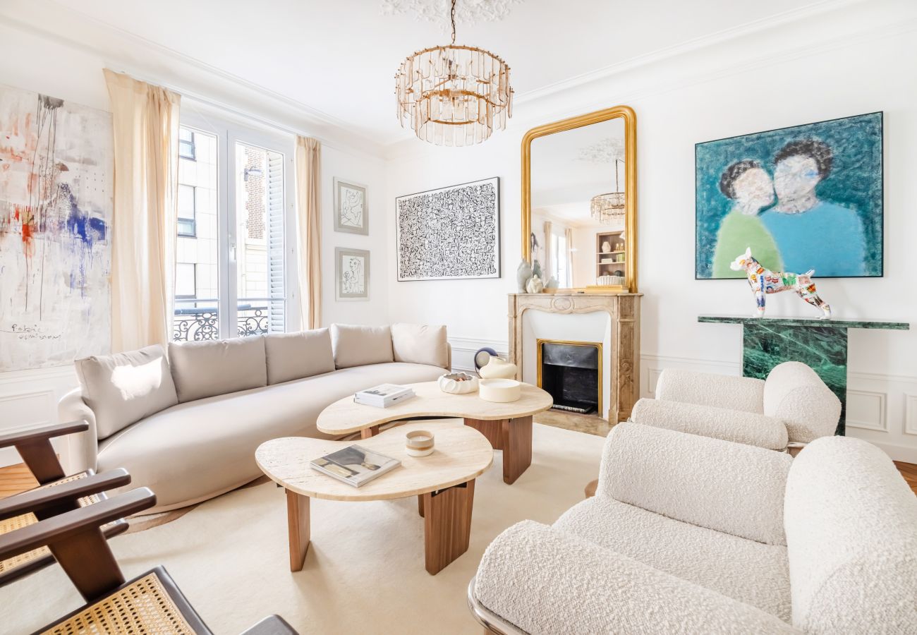 Apartment in Paris - Grenelle Design