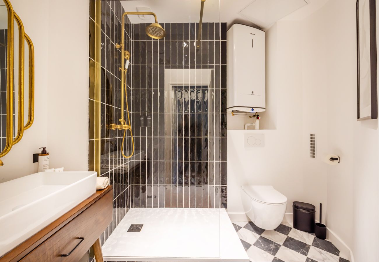 Apartment in Paris - Grenelle Design