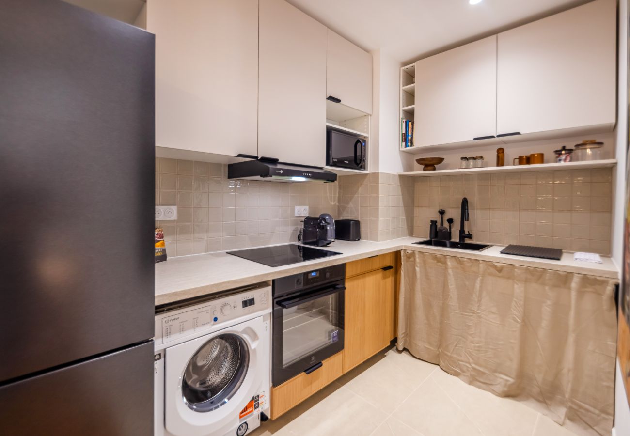 Apartment in Paris - Grenelle Design