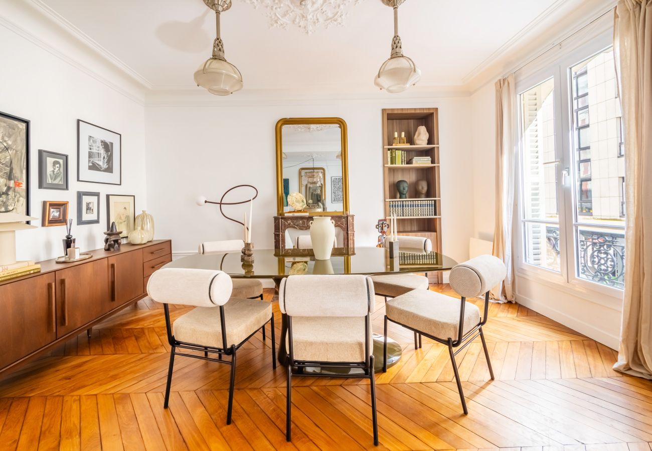 Apartment in Paris - Grenelle Design