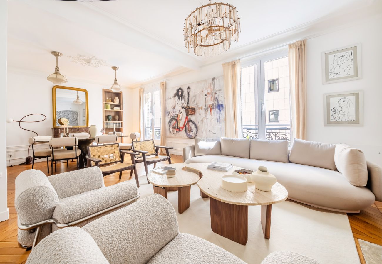 Apartment in Paris - Grenelle Design