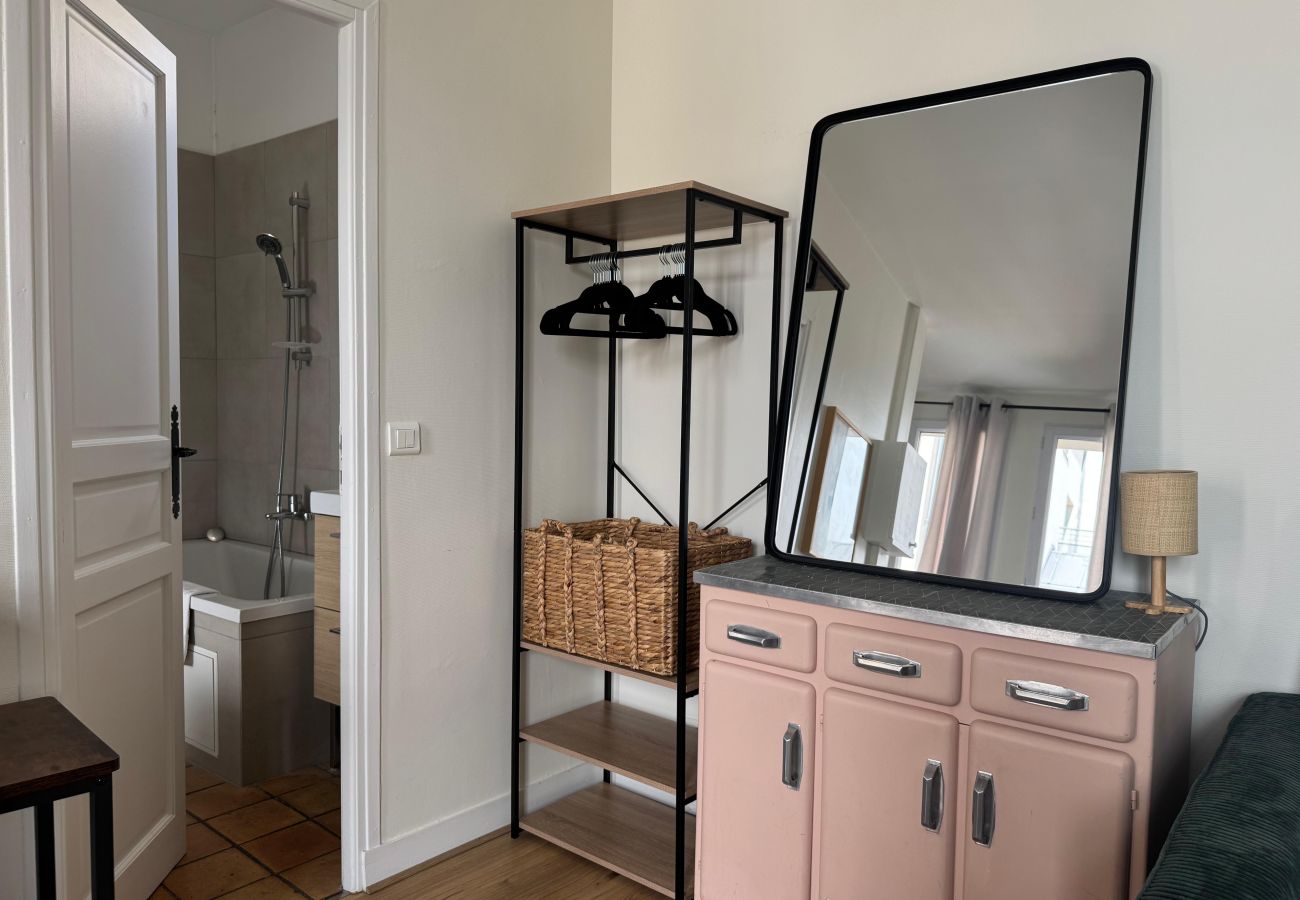 Apartment in Paris - Bonne Nouvelle Studio