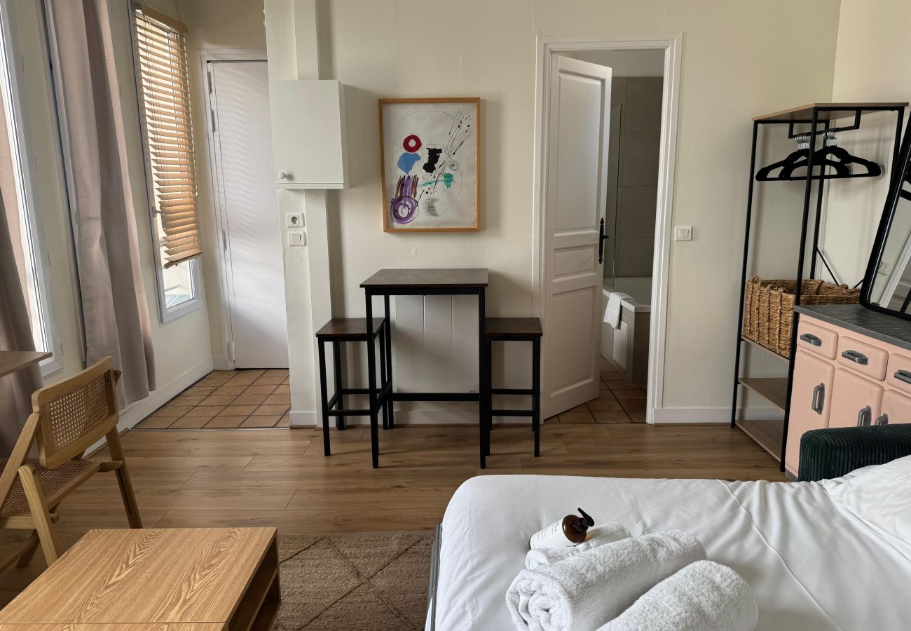 Apartment in Paris - Bonne Nouvelle Studio