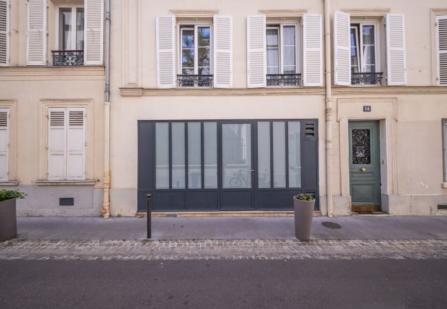 Apartment in Paris - Tour Eiffel Loft Apartment in Paris - Tour Eiffel Loft