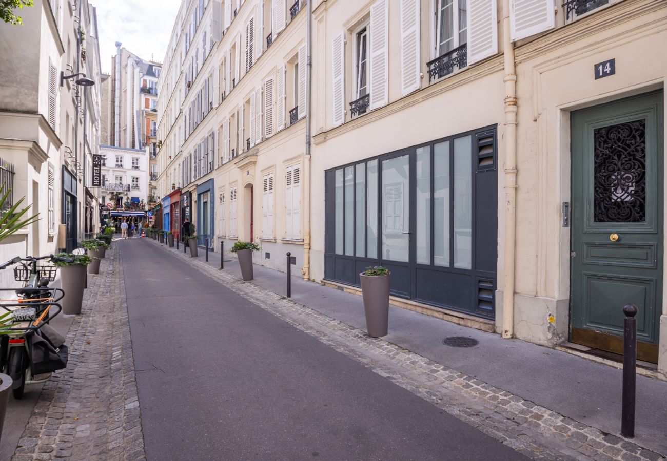 Apartment in Paris - Tour Eiffel Loft