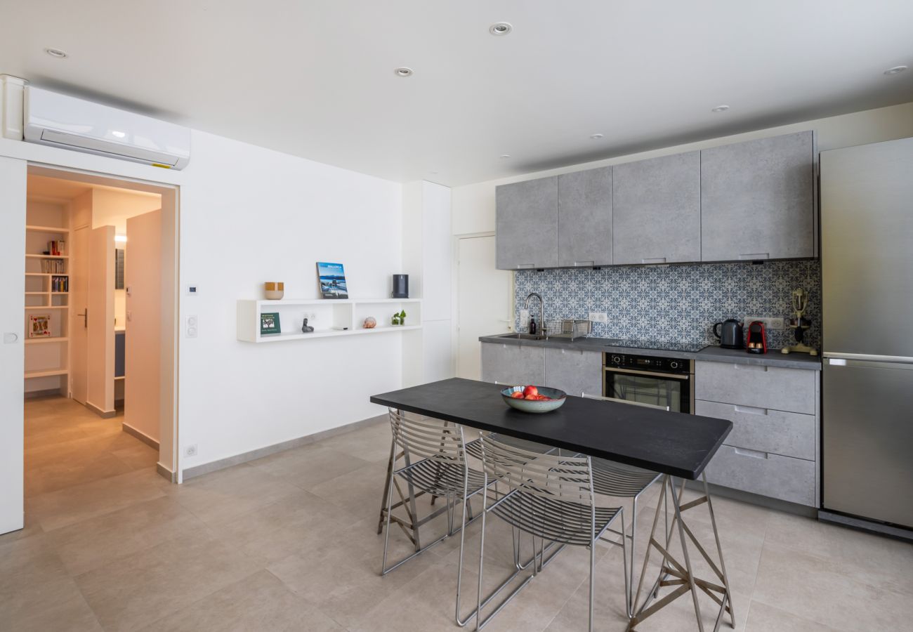 Apartment in Paris - Tour Eiffel Loft