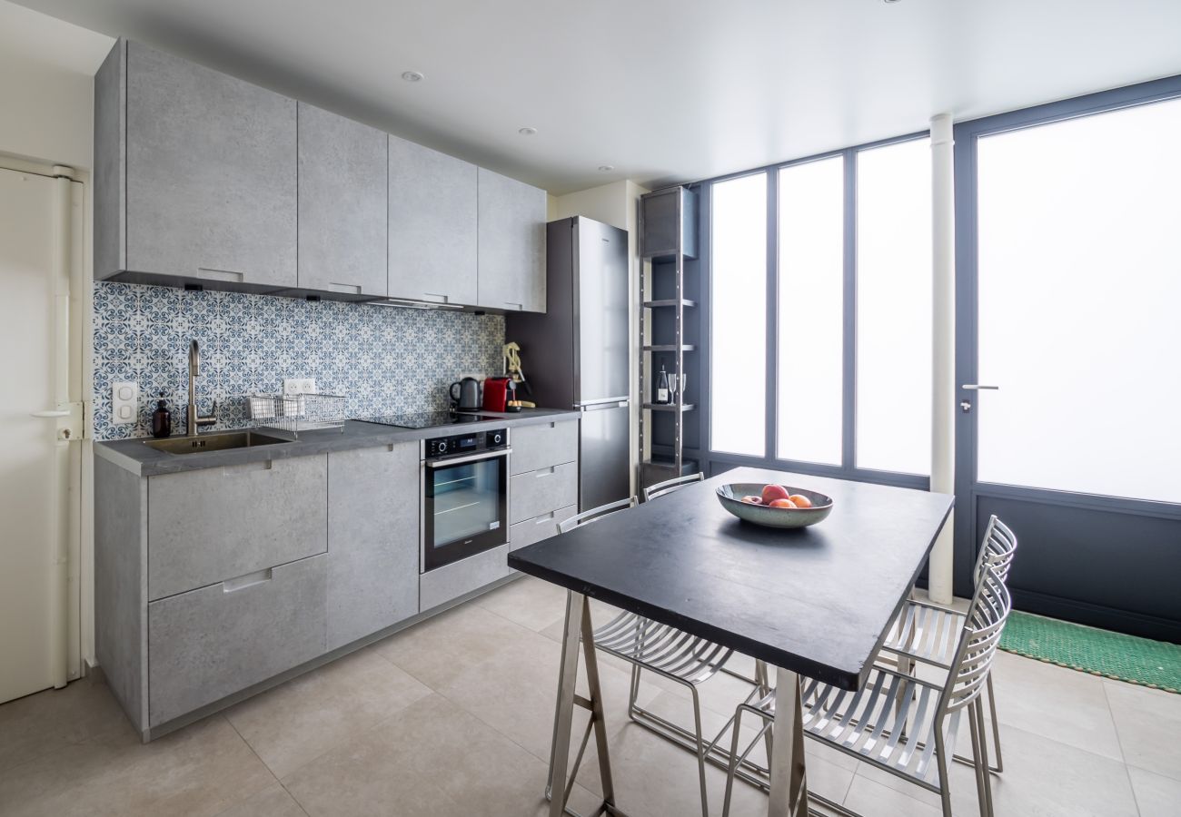 Apartment in Paris - Tour Eiffel Loft