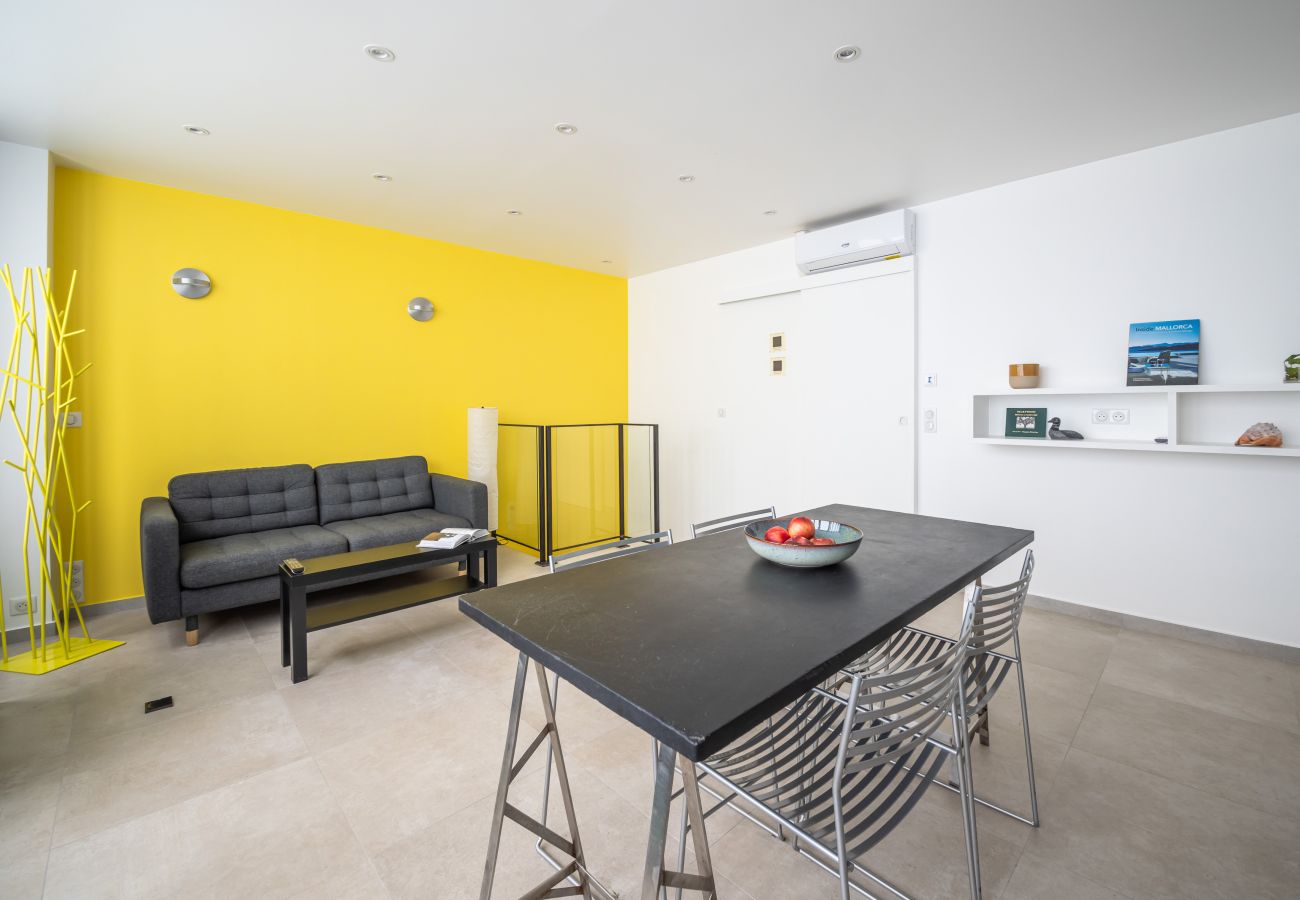 Apartment in Paris - Tour Eiffel Loft