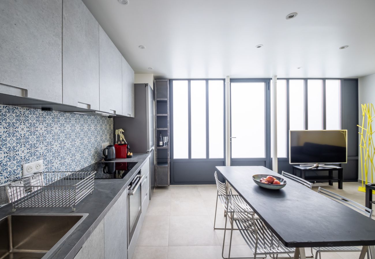 Apartment in Paris - Tour Eiffel Loft