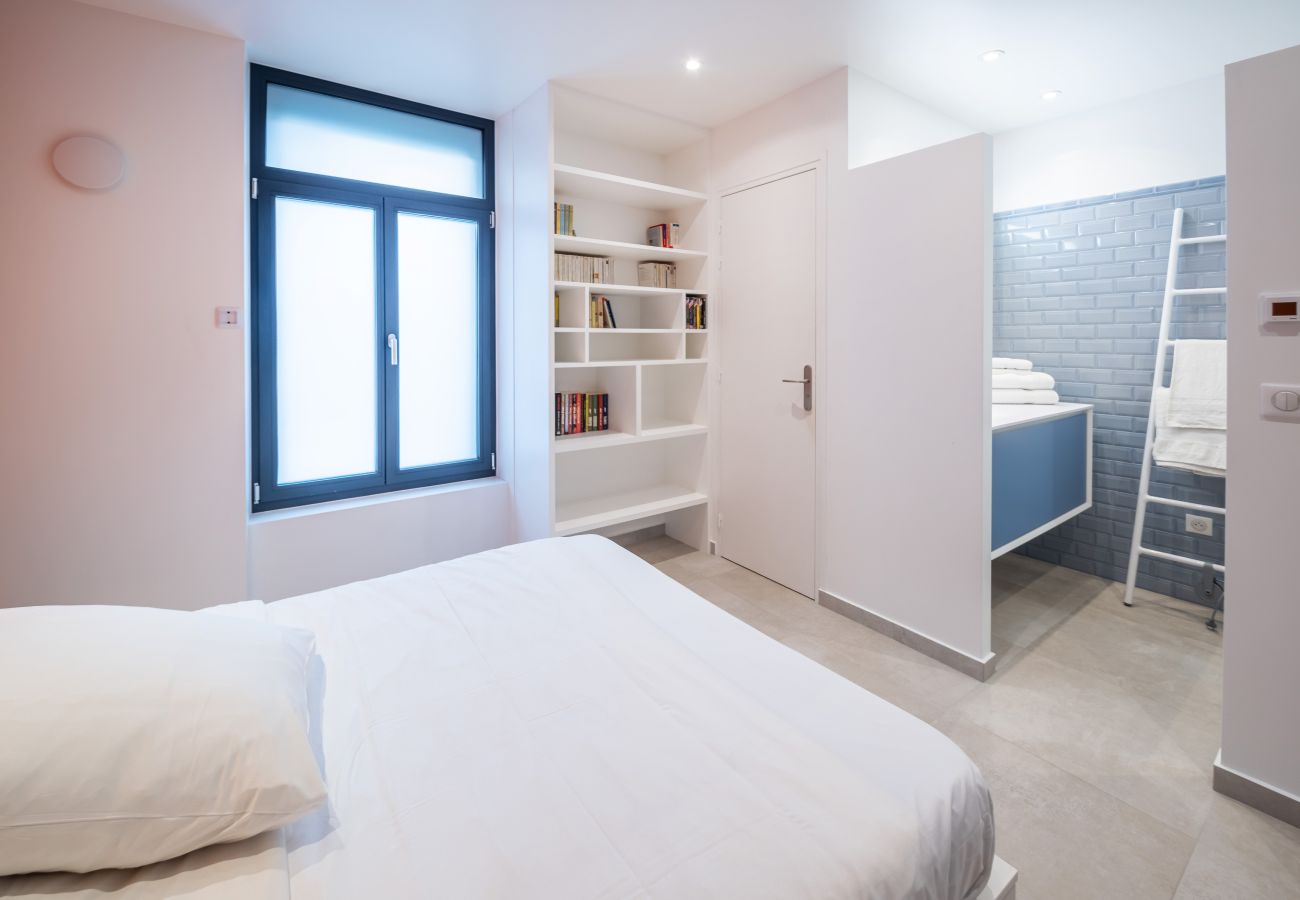 Apartment in Paris - Tour Eiffel Loft