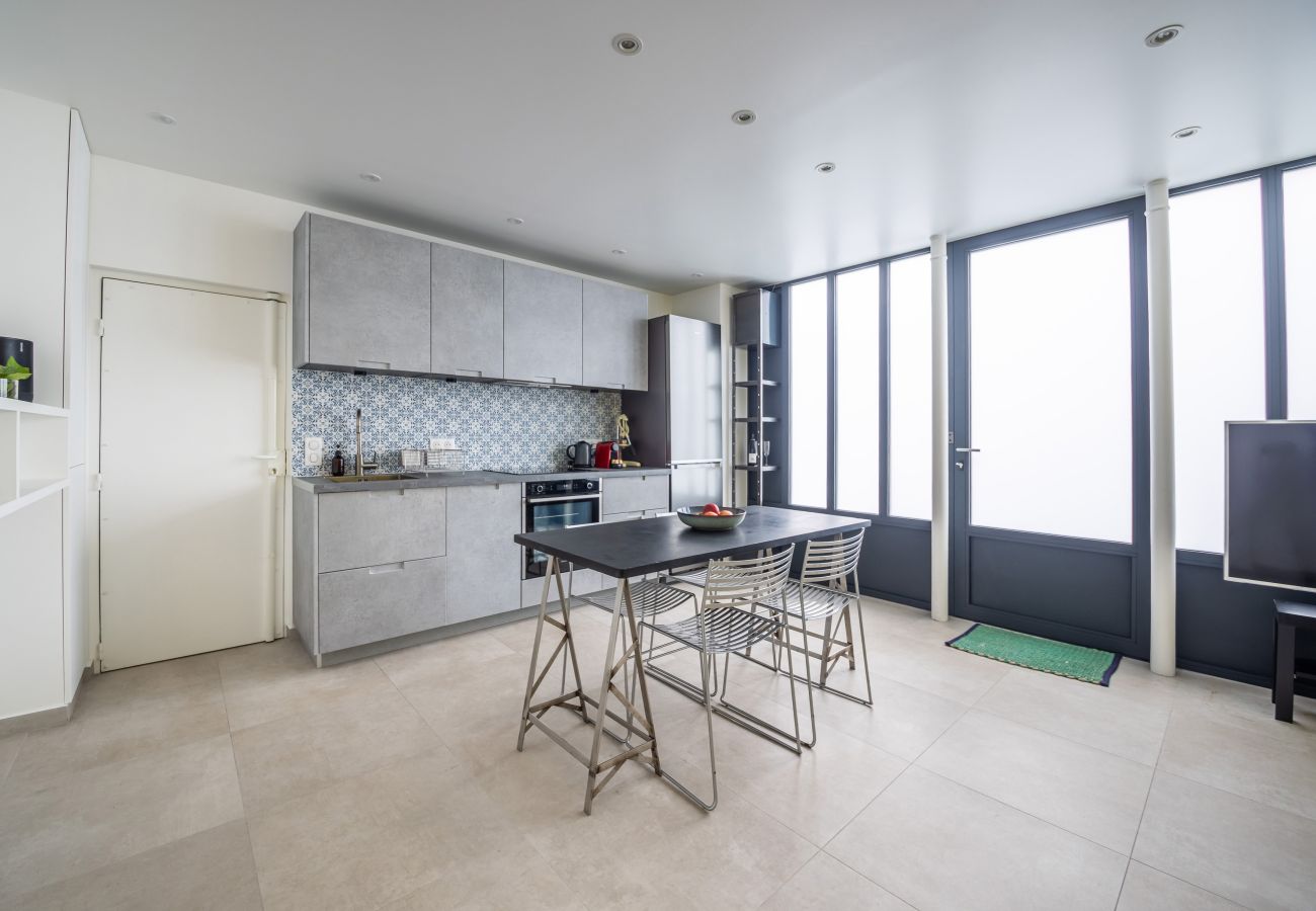 Apartment in Paris - Tour Eiffel Loft