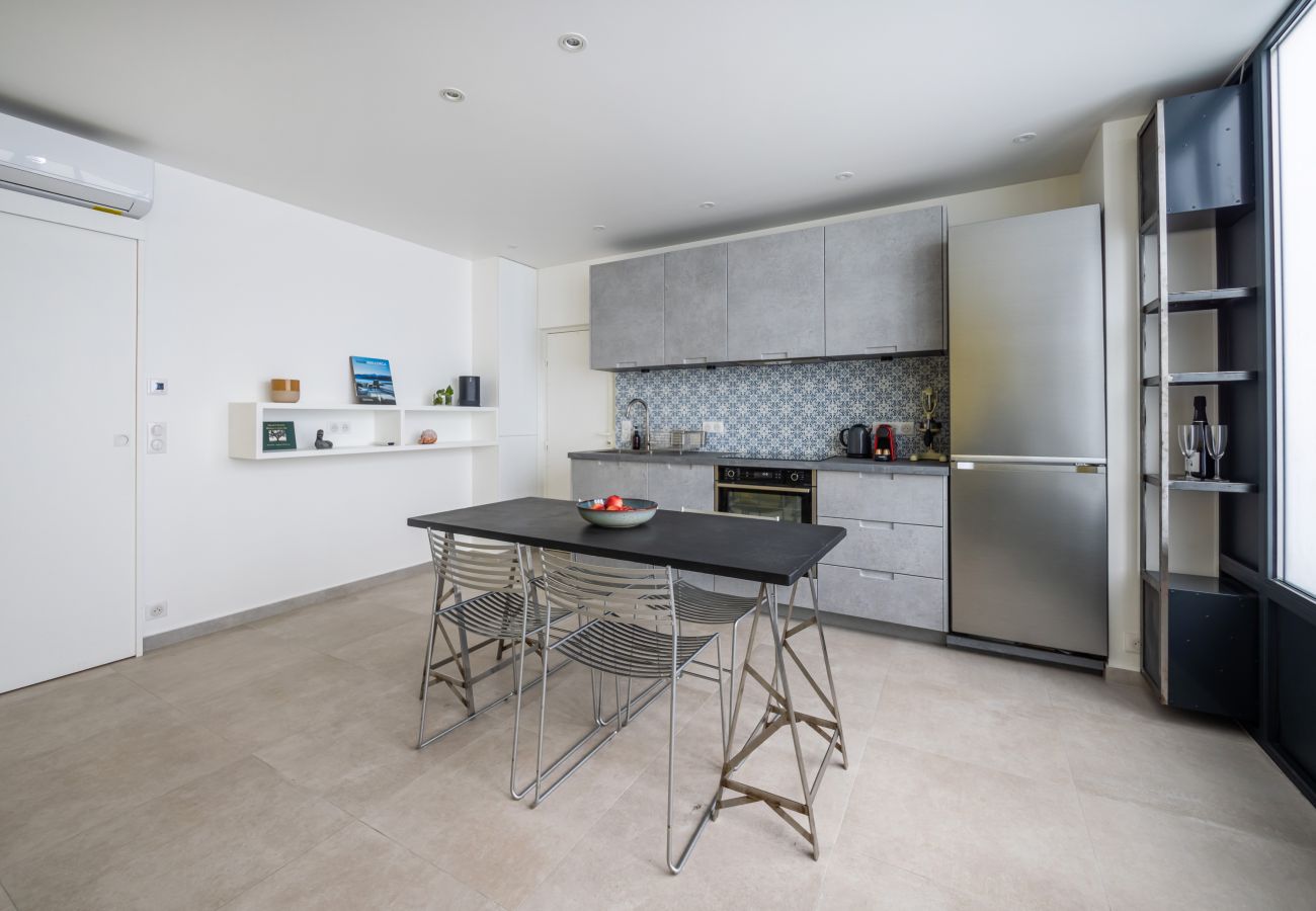 Apartment in Paris - Tour Eiffel Loft