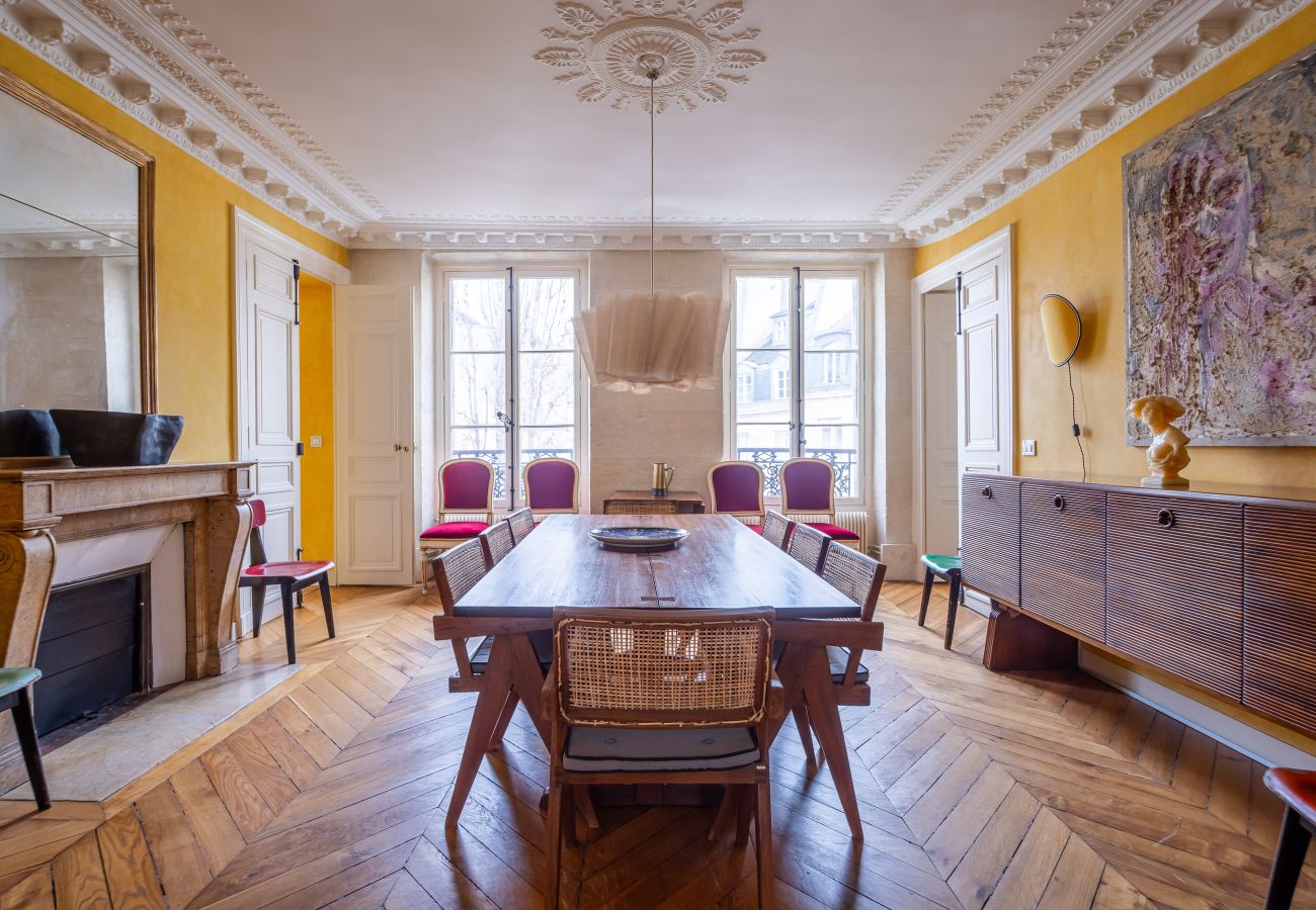 Apartment in Paris - Saint Germain Artiste