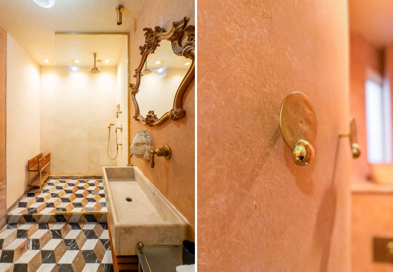 Apartment in Paris - Saint Germain Artiste