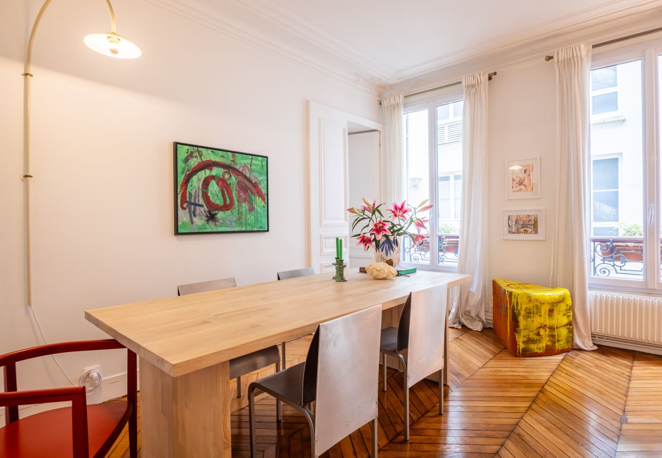 Apartment in Paris - Gare du Nord Design