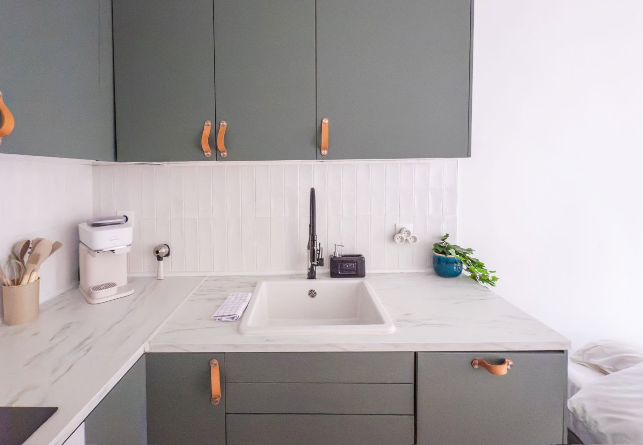 Apartment in Paris - Belleville Studio