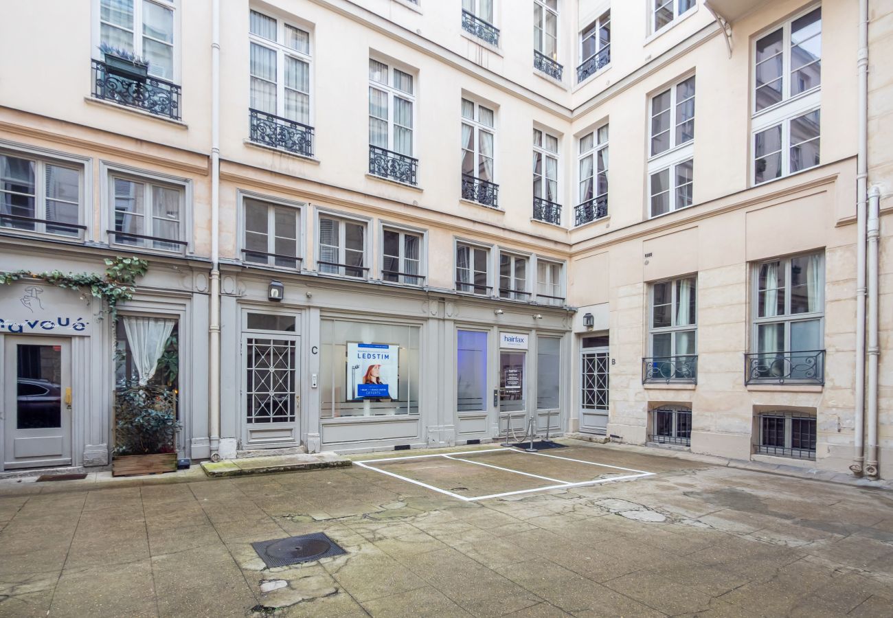 Apartment in Paris - Vendôme Design