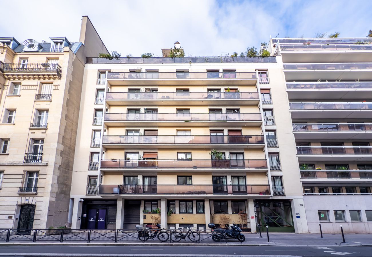 Apartment in Paris - Montparnasse Design